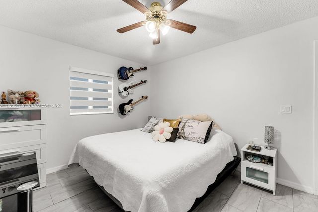 1661 N Goldeneye Lane, Homestead, FL 33035