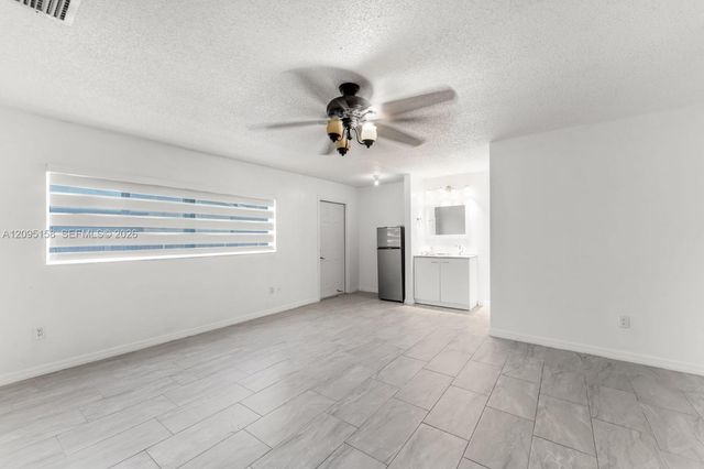 1661 N Goldeneye Lane, Homestead, FL 33035