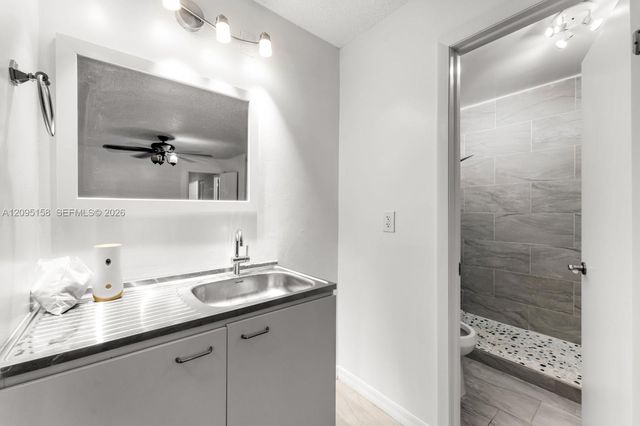 1661 N Goldeneye Lane, Homestead, FL 33035