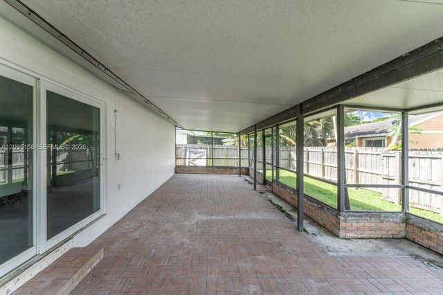 1661 N Goldeneye Lane, Homestead, FL 33035