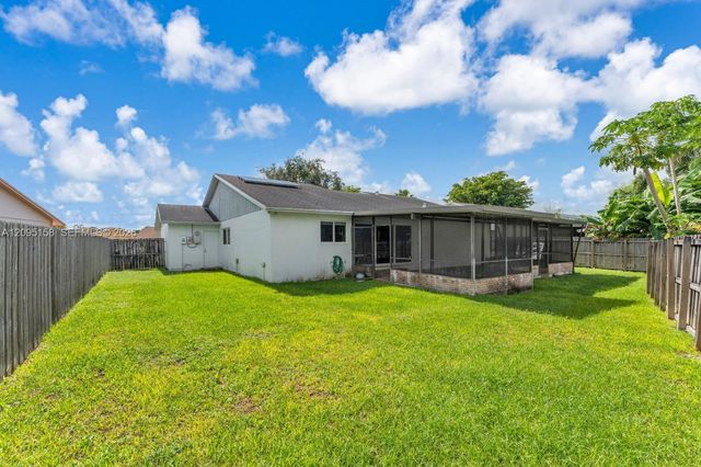 1661 N Goldeneye Lane, Homestead, FL 33035