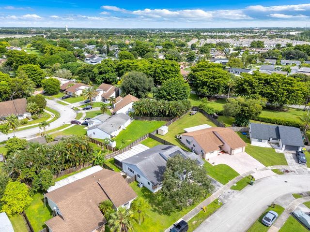 1661 N Goldeneye Lane, Homestead, FL 33035