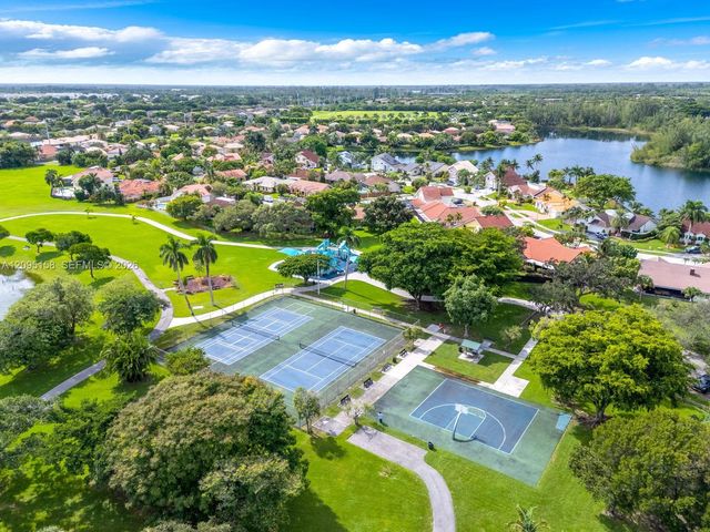 1661 N Goldeneye Lane, Homestead, FL 33035