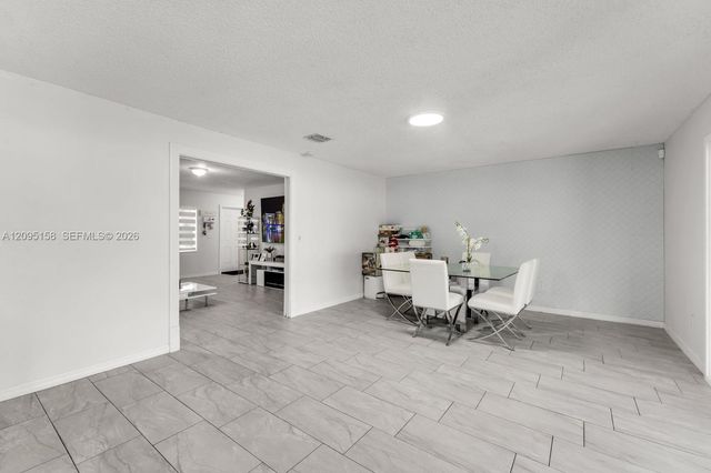 1661 N Goldeneye Lane, Homestead, FL 33035
