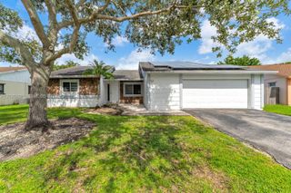 1661 N Goldeneye Lane, Homestead, FL 33035