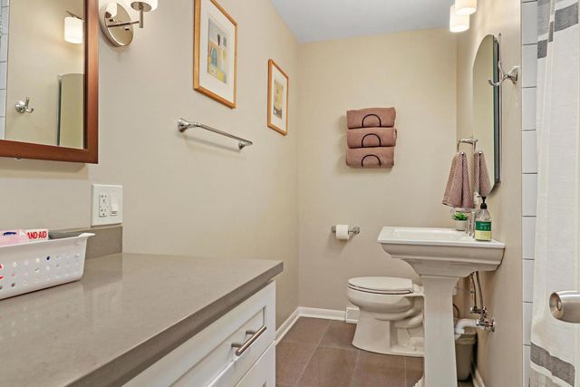 2532 N Jackson Street N, Waukegan, IL 60087