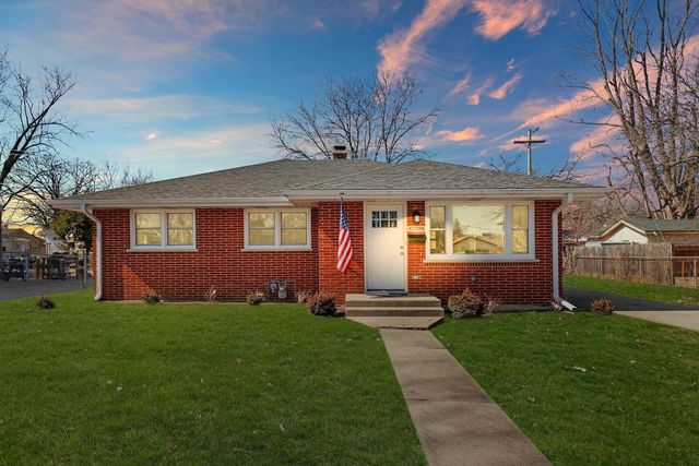 2532 N Jackson Street N, Waukegan, IL 60087