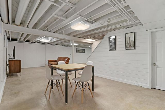 2532 N Jackson Street N, Waukegan, IL 60087