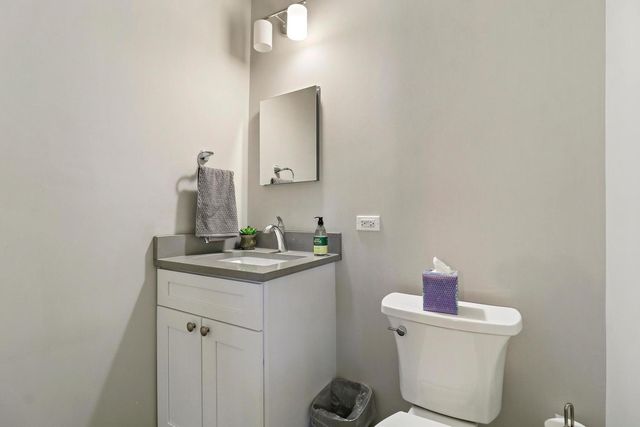 2532 N Jackson Street N, Waukegan, IL 60087