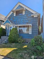 2811 W Marine View Drive, Everett, WA 98201