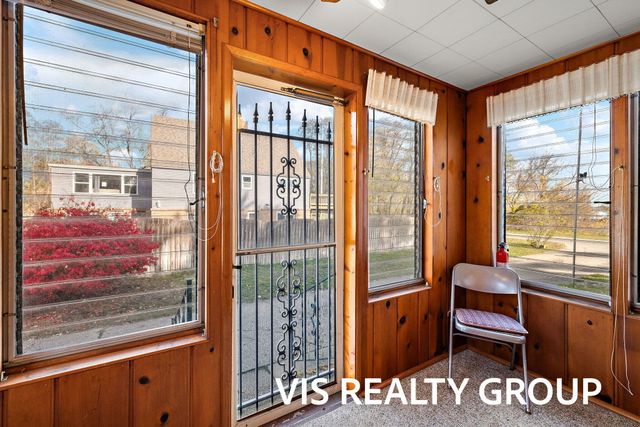 1854 Lake Avenue, Muskegon, MI 49445