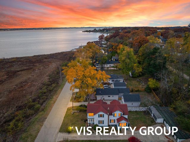 1854 Lake Avenue, Muskegon, MI 49445