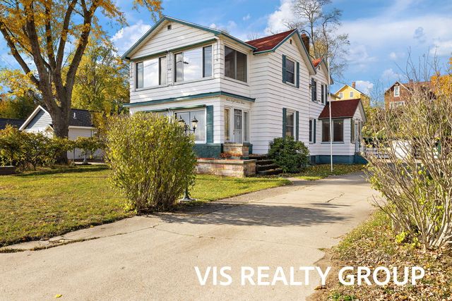 1854 Lake Avenue, Muskegon, MI 49445