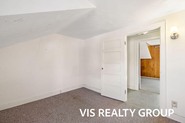 1854 Lake Avenue, Muskegon, MI 49445