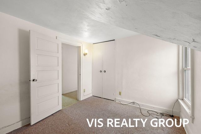 1854 Lake Avenue, Muskegon, MI 49445