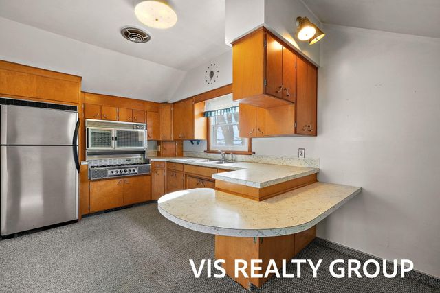 1854 Lake Avenue, Muskegon, MI 49445