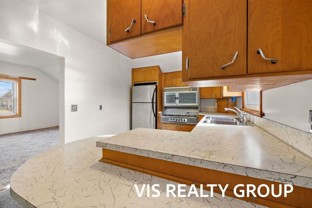 1854 Lake Avenue, Muskegon, MI 49445