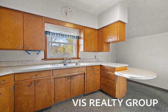 1854 Lake Avenue, Muskegon, MI 49445