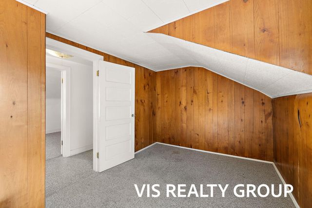 1854 Lake Avenue, Muskegon, MI 49445