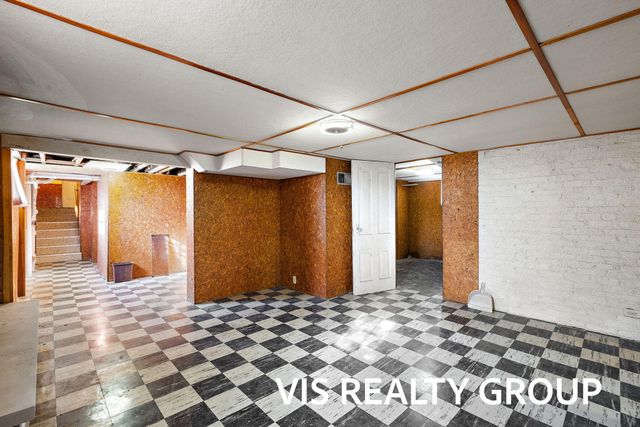 1854 Lake Avenue, Muskegon, MI 49445