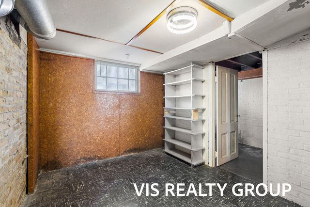 1854 Lake Avenue, Muskegon, MI 49445