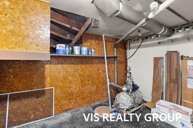 1854 Lake Avenue, Muskegon, MI 49445