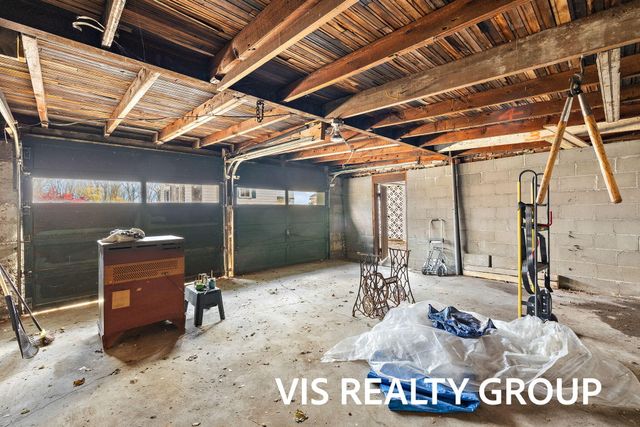 1854 Lake Avenue, Muskegon, MI 49445