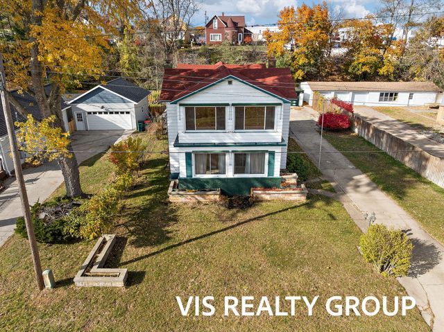 1854 Lake Avenue, Muskegon, MI 49445