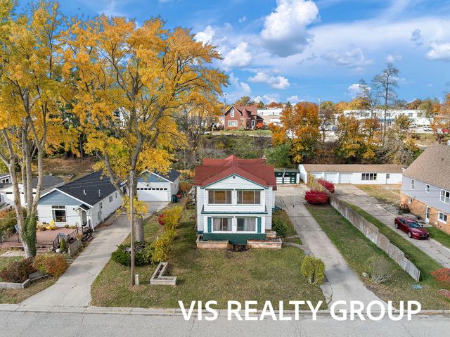 1854 Lake Avenue, Muskegon, MI 49445