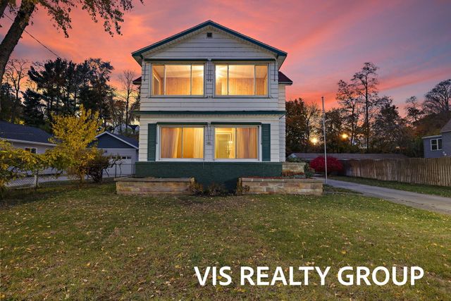 1854 Lake Avenue, Muskegon, MI 49445