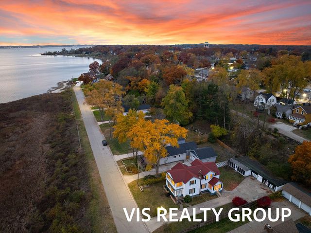 1854 Lake Avenue, Muskegon, MI 49445