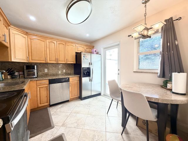 6260 S Falls Cir Drive 201, Lauderhill, FL 33319