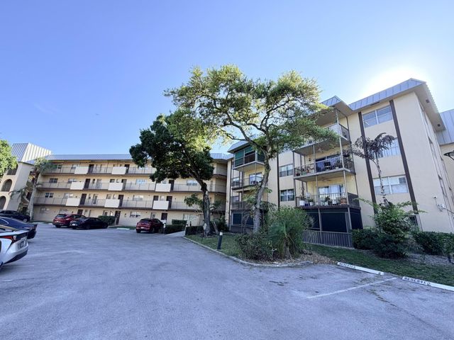 6260 S Falls Cir Drive 201, Lauderhill, FL 33319