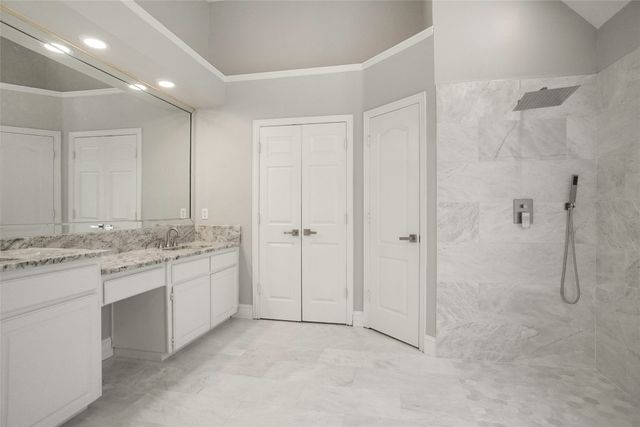 2709 Indian Oak Drive, Grapevine, TX 76051