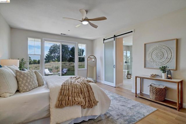 547 Lakeview Dr, Brentwood, CA 94513
