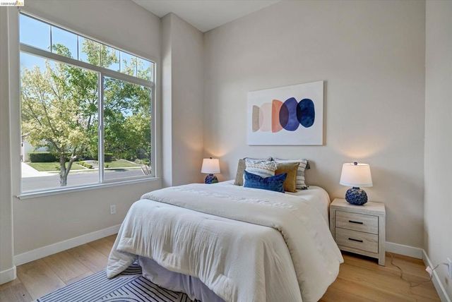 547 Lakeview Dr, Brentwood, CA 94513