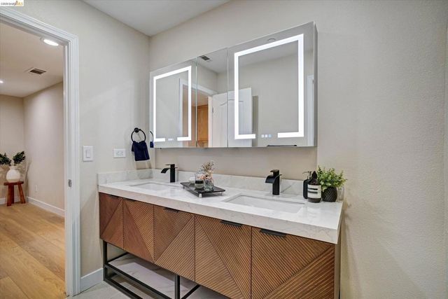 547 Lakeview Dr, Brentwood, CA 94513