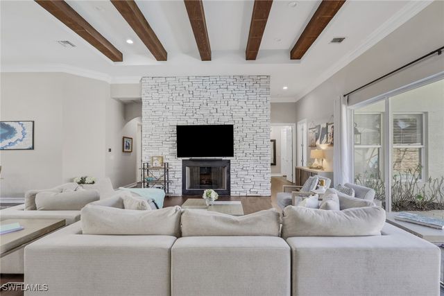 5074 Rustic Oaks CIR, Naples, FL 34105