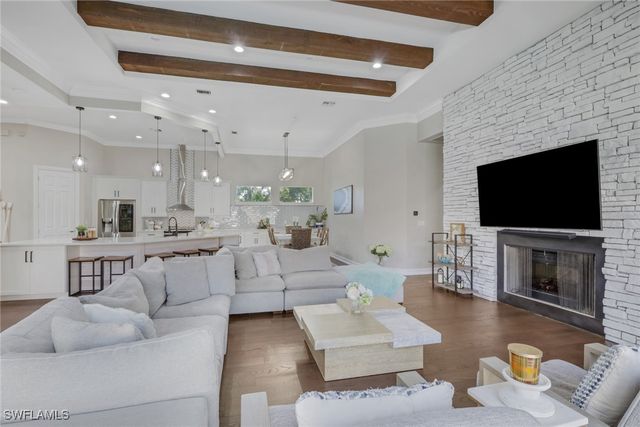 5074 Rustic Oaks CIR, Naples, FL 34105