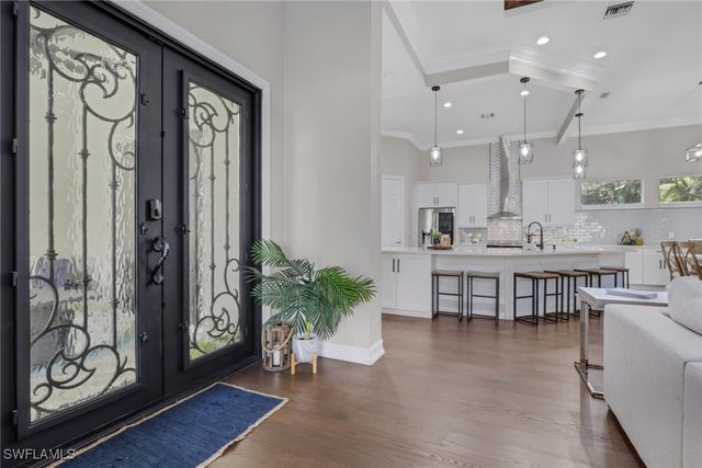 5074 Rustic Oaks CIR, Naples, FL 34105