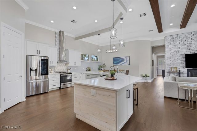 5074 Rustic Oaks CIR, Naples, FL 34105