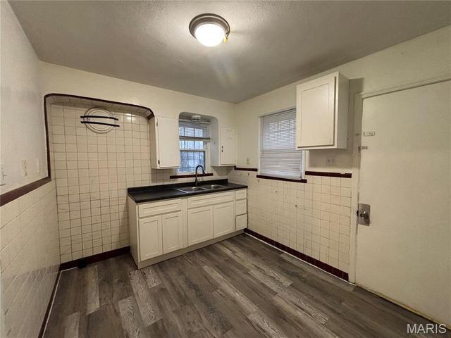 5916 Alpha Avenue, St Louis, MO 63147