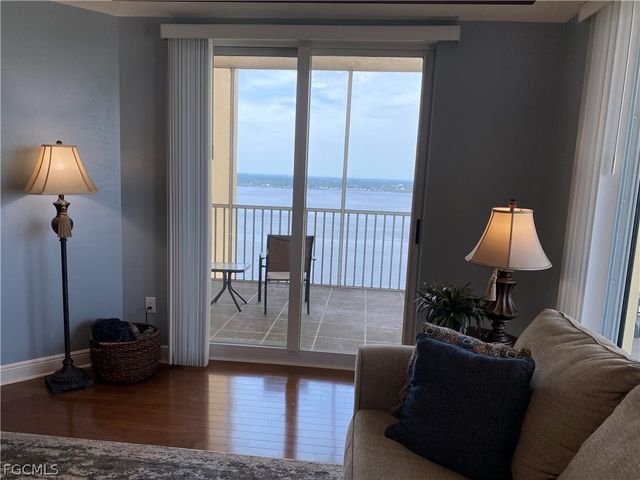 2743 1st ST 2206, Fort Myers, FL 33916