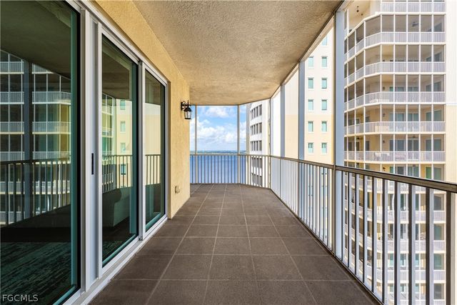 2743 1st ST 2206, Fort Myers, FL 33916