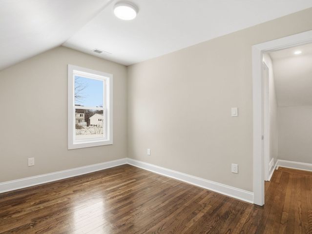 37 Stavely St, Lowell, MA 01852