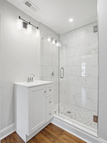 37 Stavely St, Lowell, MA 01852