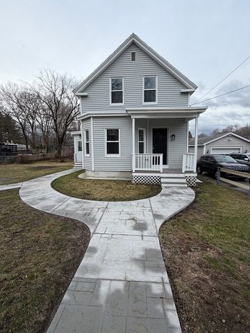 37 Stavely St, Lowell, MA 01852