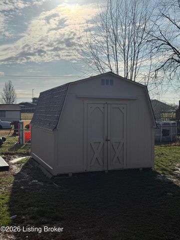 723 Overdale Dr, Louisville, KY 40229