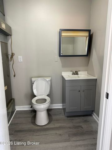 723 Overdale Dr, Louisville, KY 40229