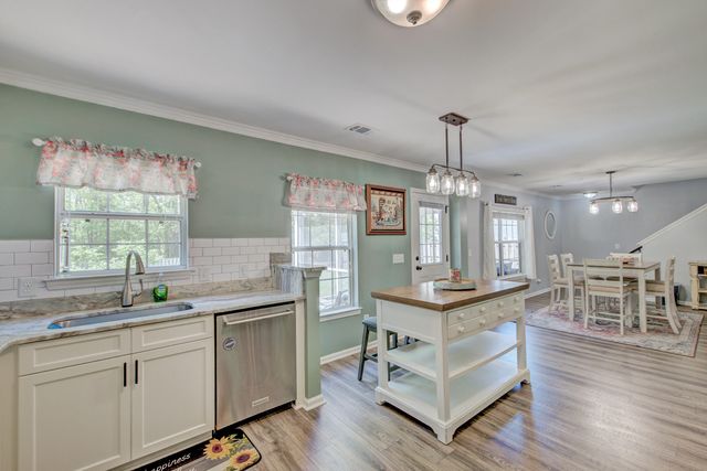 124 Hammerbeck Road, Summerville, SC 29483